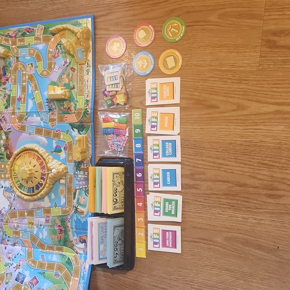 The Game of Life 50th Anniversary Special Edition - Picture 5 of 11